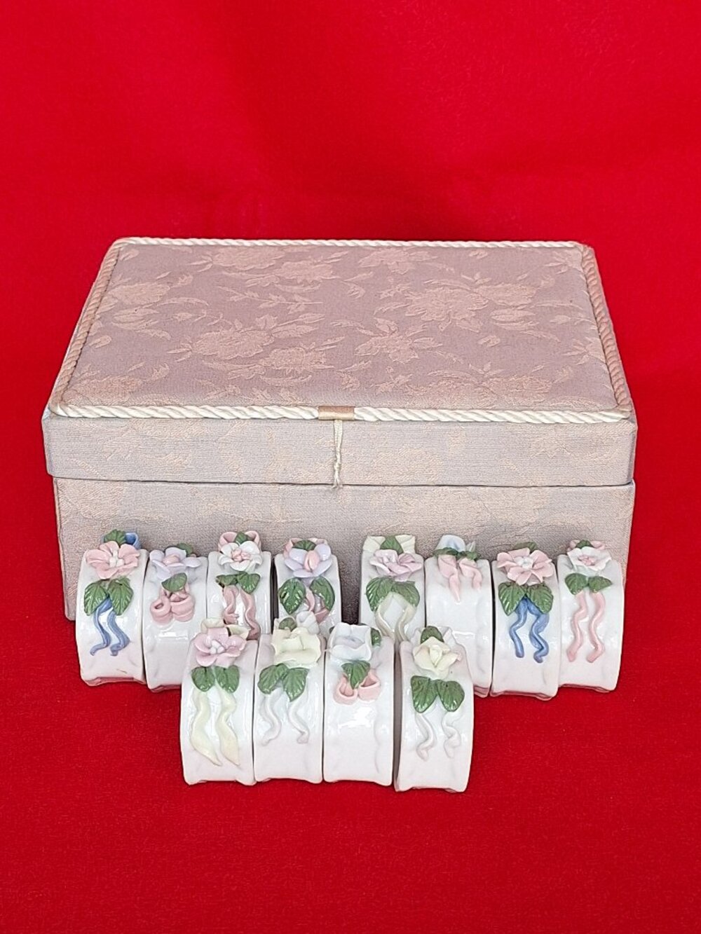 Floral Set of 12 Napkin Rings with Box